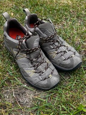Merrell Women's Gray Hiking Shoes US 8.5 Medium Width